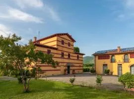 Mansion in Tuscany with Pool and Barbecue