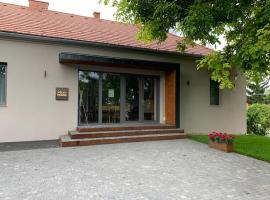 Völgy Vendégház, готель у місті Етейк