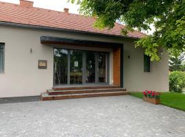 Völgy Vendégház, B&B in Etyek