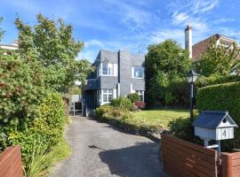 Art Deco Delight, vacation rental in Dunedin