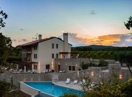 Cardo Boutique&Wine Resort, hotel u gradu Málchina