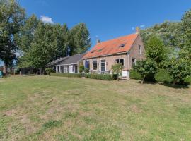 Landelijk gelegen familieboerderij, дом для отпуска в городе Oudelande