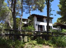 L'Àncora de Barà, hotel dekat Arc de Bera, Roda de Bara