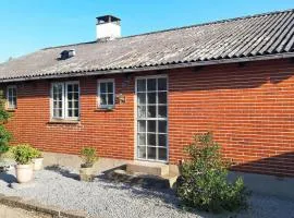 5 person holiday home in Ålbæk