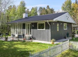 4 person holiday home in L gst r, hotel in Løgsted