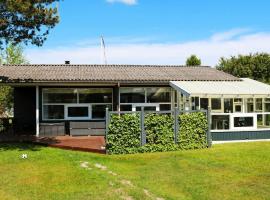 6 person holiday home in Hadsund, hotel in Nørre Hurup