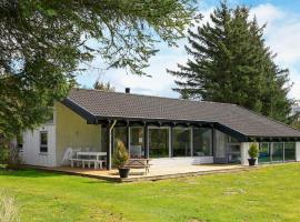 Three-Bedroom Holiday home in Bindslev 3, hótel í Bindslev