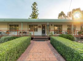 Birds 'n' Bloom Cottages, cottage a Yungaburra