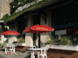 Logis Capricorne, hotel v destinaci Vendome