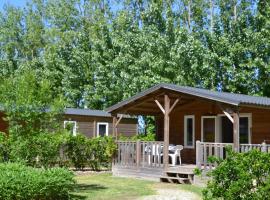 Camping La Loire Fleurie, шалет в Le Perrier