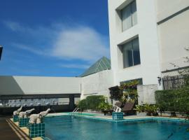 The City Hotel Sriracha by BBH Japan, hotel v destinaci Si Racha