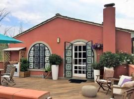 La Luna nel bosco, hotel with pools in Livorno