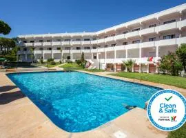 Host Wise - Bright Cozy Flats w Terrace & Pool