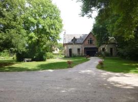 Suite dans les dépendances du Château, hotel v mestu Agonges