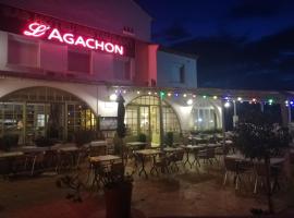 Hôtel Restaurant l'Agachon, hotel v mestu Albaron