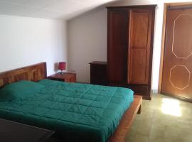 Affitta Camere Monte Grappa, bed and breakfast en Tempio Pausania