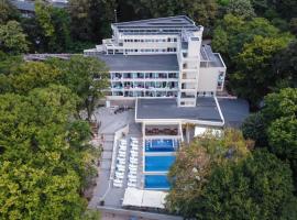 Ariana Hotel, estadia com tudo incluído em Kiten