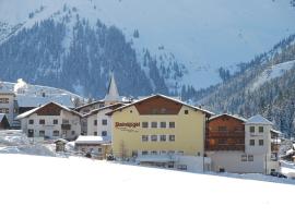 Pension Steinkogel, hotel en Sankt Leonhard im Pitztal