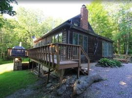 Quaint Stowe Cabin, hotel v mestu Stowe