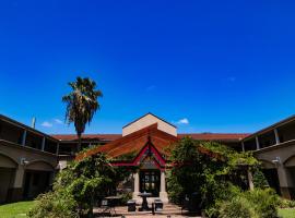 Vineyard Court Designer Suites Hotel, hotel in College Station