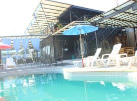 1715 House & Caff Resort, Phuket, hotel in Rawai Beach