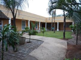 Bonjour Inn Palapye, hotel near Serowe Bus Terminal, Palapye