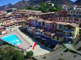 Villetta bordo piscina vista mare Wi-Fi Gratis