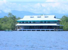 Laguna Azul Eco Boutique Hotel - Full Board, hotel v destinaci Punta Laurel