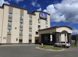 Pomeroy Inn and Suites Chetwynd, hotel with parking in Chetwynd