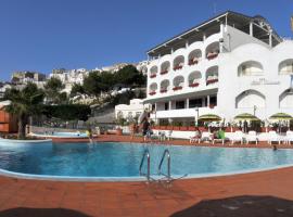 Morcavallo Hotel & Wellness, spa hotel in Peschici