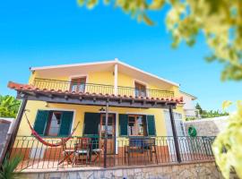 House near CR7 Museum, hotel in Funchal