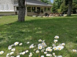 Maison La Vigne - Gîtes et Chambres d'hôtes, hotel a Le Chambon-sur-Lignon