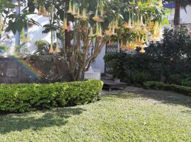 FIGTREE GUESTHOUSE, hotell i Maputo