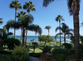 Family complex Mi Capricho 1, sea view, Hotel in Sitio de Calahonda