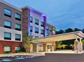 Holiday Inn Express & Suites - Fayetteville by IHG, hotel in Fayetteville