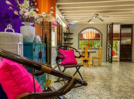 Sino House Phuket Hotel - SHA Plus, hotell i Phuket