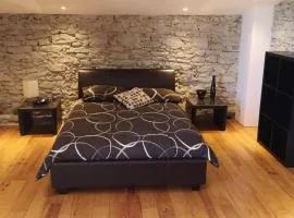 Diamond - Gîte dans vieux prieuré près de Carcassonne