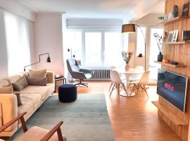 Bright and stylish apartment next to the sea!