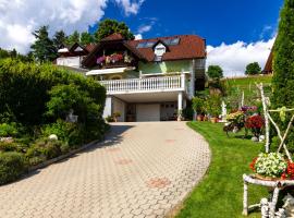 Privatzimmer Haus Gschweitl, hotel with parking in Semriach