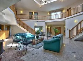 Grand Villa Estate