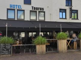 Hotel Taurus, hotel u blizini znamenitosti 'Cuijk Station' u gradu 'Cuijk'