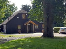 Oakside Lodge Guest House, romantic hotel in Canterbury