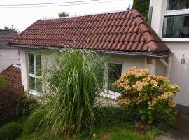 Ferienwohnung im Naturpark Rhein-Westerwald, hotel s parkiriščem v mestu Rengsdorf