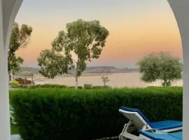 Governors Beach Costas Apts