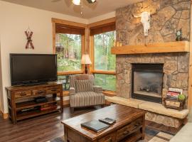 6506 Settlers Creek Condo, hotel with jacuzzis in Keystone