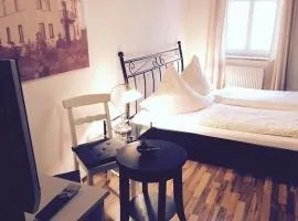 Zur Dorfschänke DEGGENDORF Ferienwohnung,Apartment, Hotelzimmer