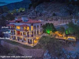 AlmondHouse Suites with Fireplace - ADULTS ONLY