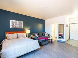 Vistas 115 - Modern Luxury amenities sleeps 4, holiday rental in Sierra Vista