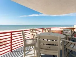 Luxury Unit - Top Floor Balcony - Crimson #302