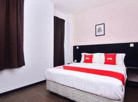 Super OYO 43959 Astana Hotel: Tawau şehrinde bir otel